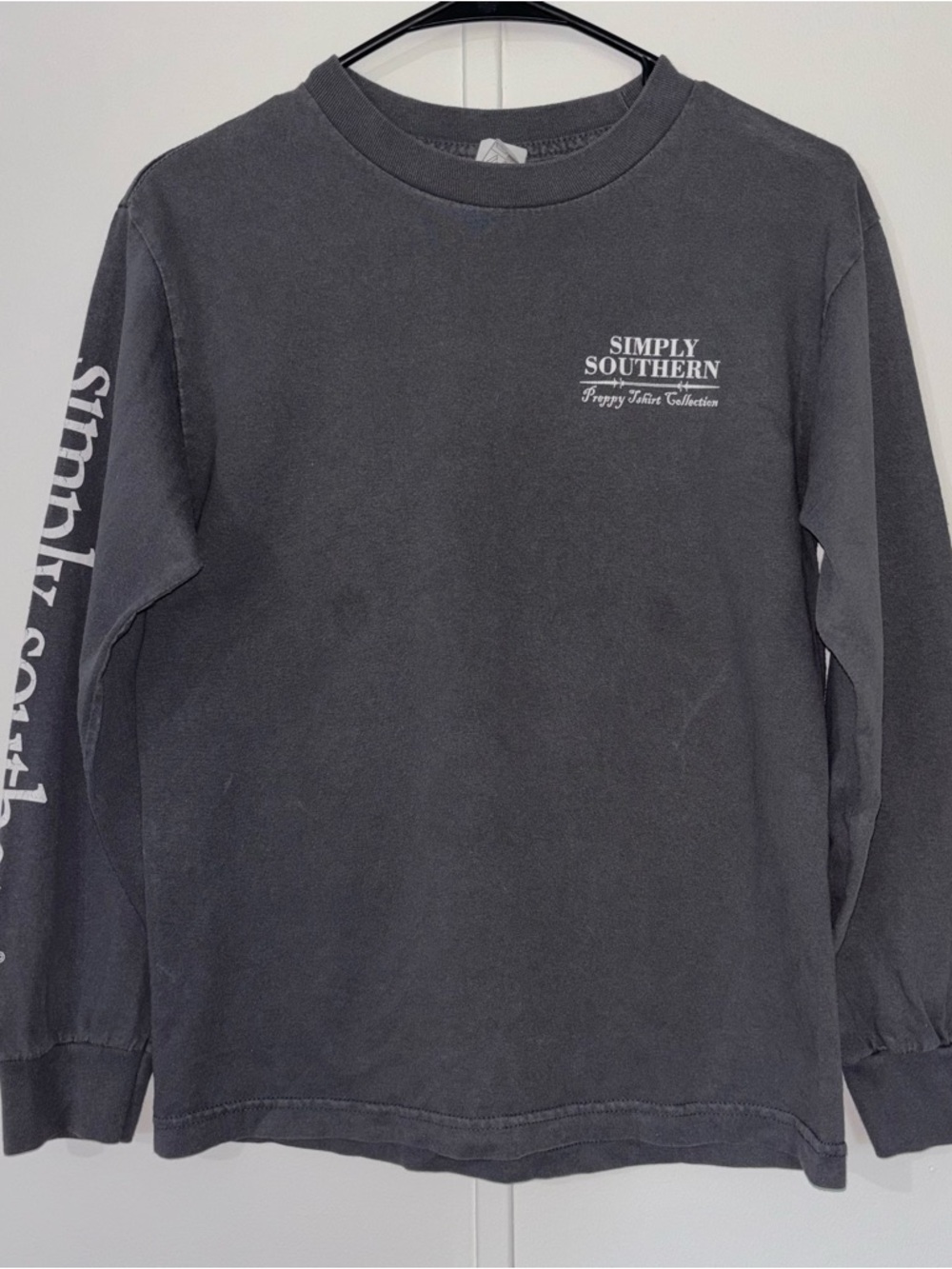 Simply Southern Charcoal Gray Long Sleeve Tee | USA Graphic Back - Picture 4 of 7